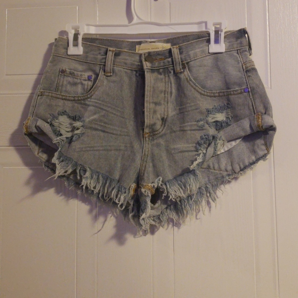 Boutique Distressed Daisy Duke